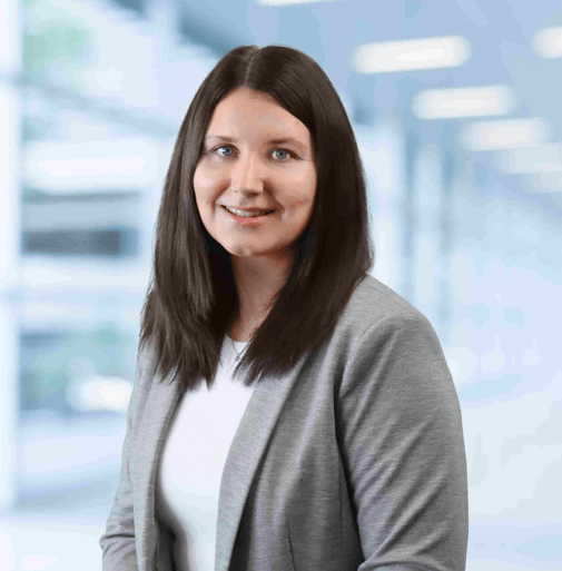 Frau Jasmin Hölzl