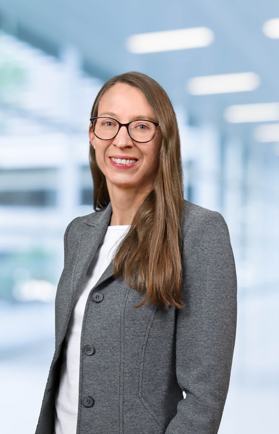 Frau Sabine Weinfurtner